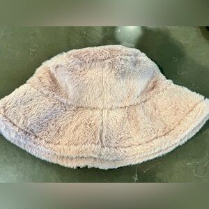 Pale Pink Faux Fur Adjustable Bucket Hat